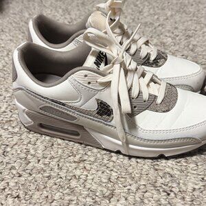 Nike Air Max 90 sneakers beige & snake print (women 8.5)